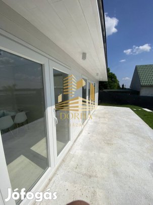 Eladó 4 évszakos mobilház (0025)