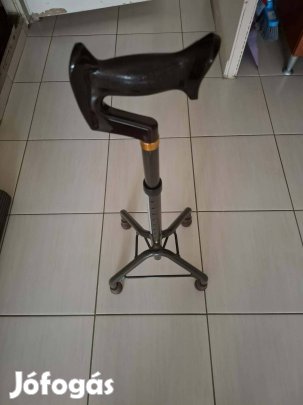 Eladó 4 lábú járobot.