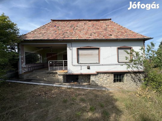 Eladó 4 szobás családi ház csabrendeki hegy egyik legmagasabb pontján!