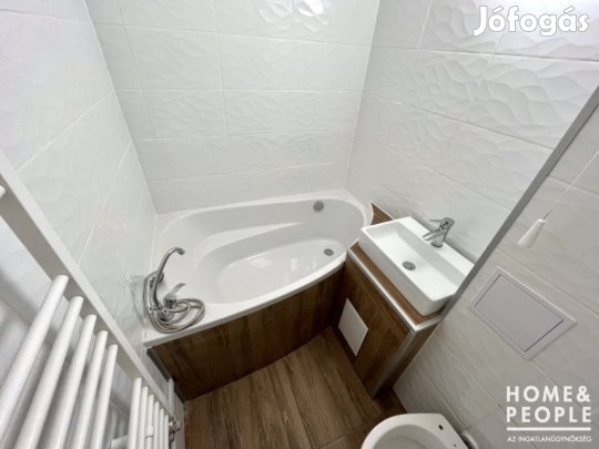 Eladó 4 szobás lakás! - Szeged