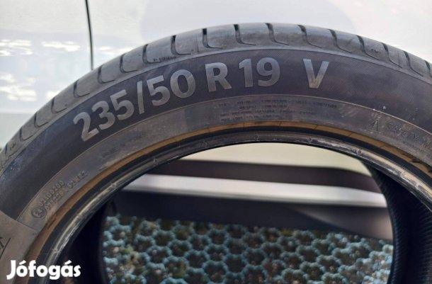Eladó 4db Nyári gumi: Continental Premiumcontact C 235/50 R19 V