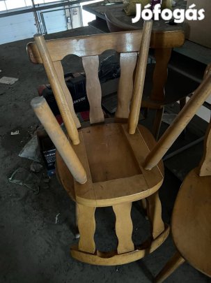 Eladó 4db tömör fa étkezőszék