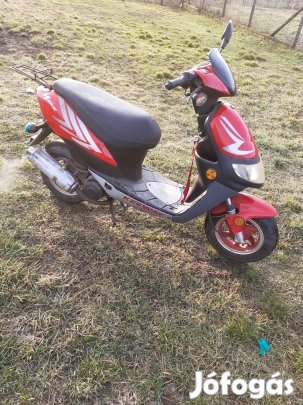 Elado 50CCM Keewey Robogo 