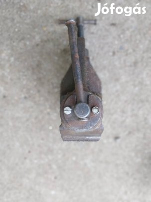 Eladó 50-es műszerész satu. 