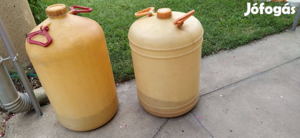 Eladó 50 l-es műanyag hordó!