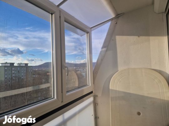 Eladó 50 m2-es lakás kertvárosban, a Nagy Imre úton