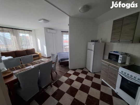 Eladó 50 nm-es Felújított tégla lakás Hajdúszoboszló