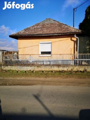 Eladó 50 nm-es ház Ibrány