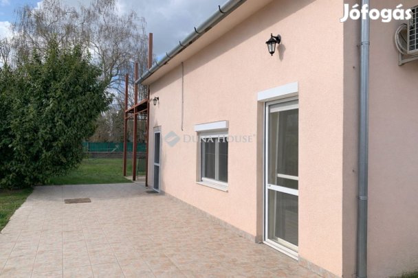 Eladó 50 nm-es ház Kiskunlacháza