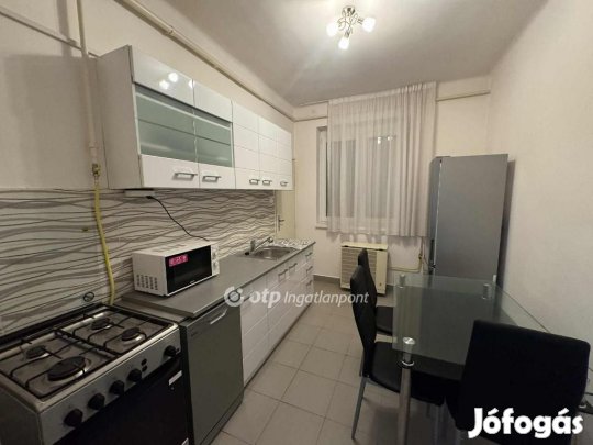 Eladó 50 nm-es lakás Debrecen