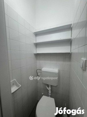 Eladó 50 nm-es lakás Debrecen