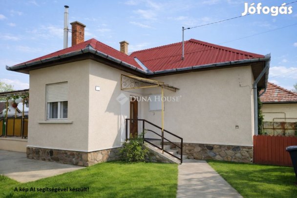 Eladó 51 nm-es ház Monor