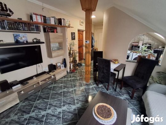 Eladó 51 nm-es lakás Cegléd