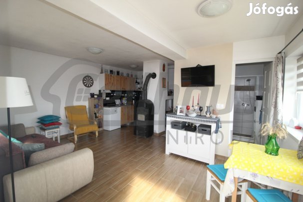 Eladó 52 m2 üdülő, hétvégiház, Celldömölk