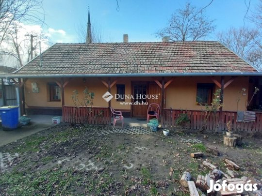Eladó 52 nm-es ház Tiszakécske