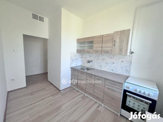 Eladó 52 nm-es lakás Bátonyterenye
