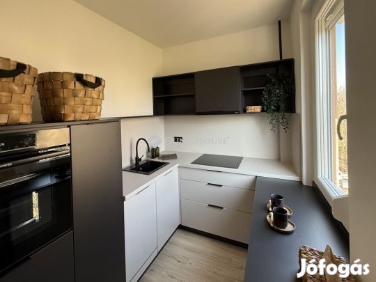 Eladó 52 nm-es lakás Pécs
