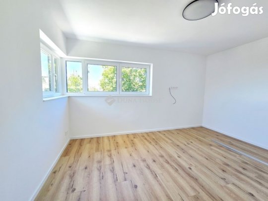 Eladó 52 nm-es lakás Pécs