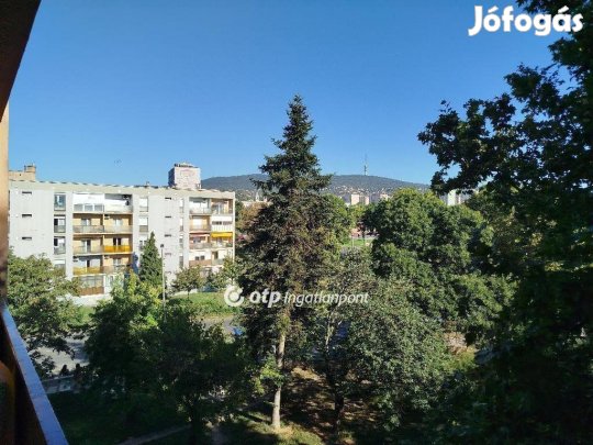 Eladó 52 nm-es lakás Pécs