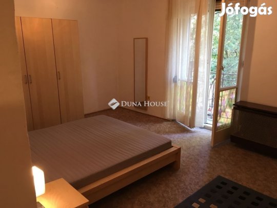 Eladó 52 nm-es lakás Pécs