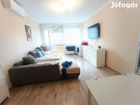 Eladó 52nm felújított kervárosi lakás