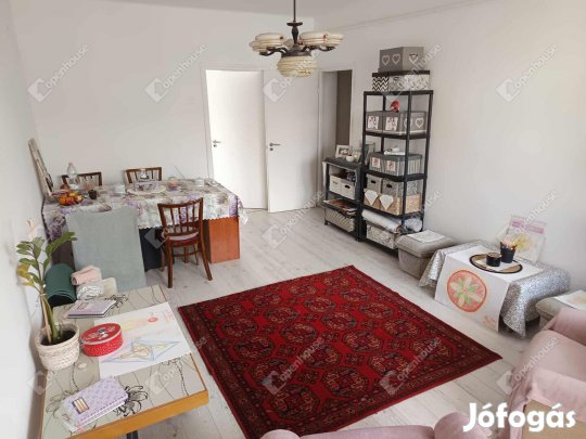 Eladó 53 nm-es lakás Siófok