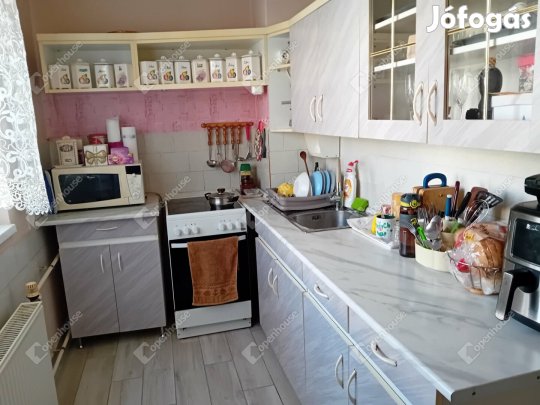 Eladó 53 nm-es lakás Tatabánya