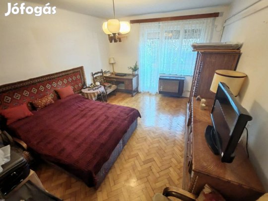 Eladó 53 nm-es tégla lakás Szeged Madách utca