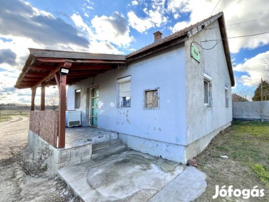 Eladó 54 nm-es Családi ház Nagykáta