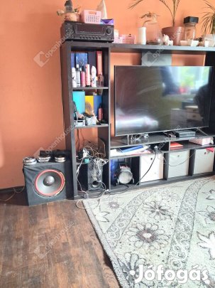 Eladó 54 nm-es ház Komárom