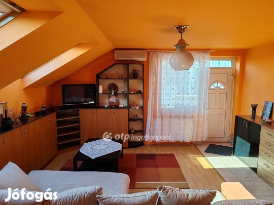Eladó 54 nm-es lakás Győr