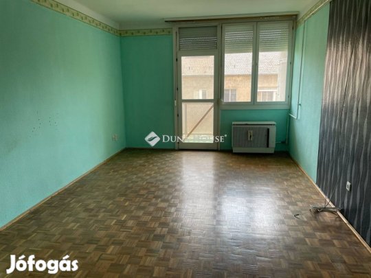 Eladó 54 nm-es lakás Orosháza