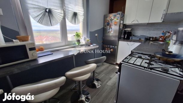Eladó 54 nm-es lakás Székesfehérvár
