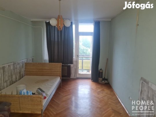 Eladó 55 nm-es Felújítandó tégla lakás Hódmezővásárhely