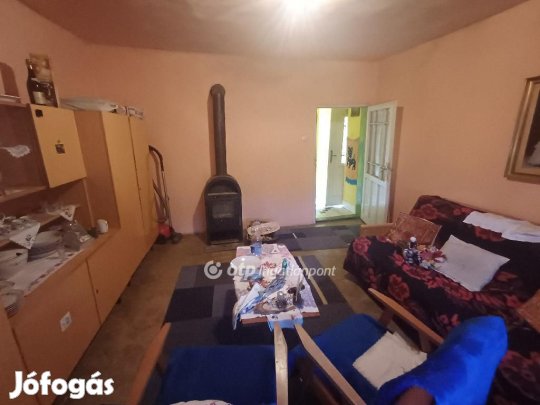 Eladó 55 nm-es ház Balkány