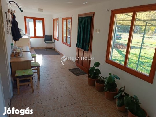 Eladó 55 nm-es ház Fülöpjakab