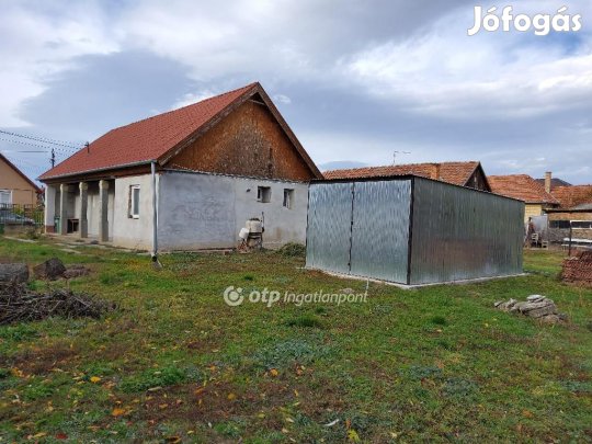 Eladó 55 nm-es ház Zsámbok