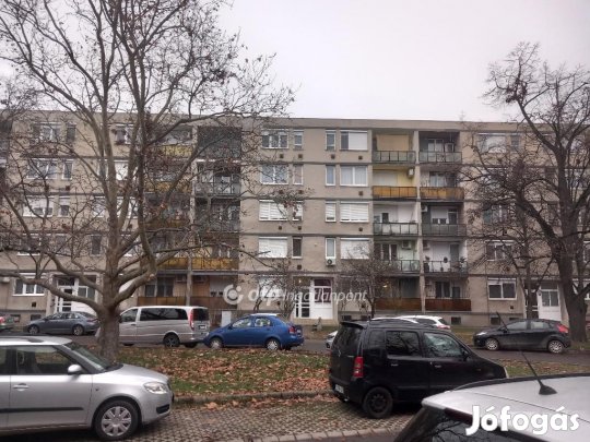 Eladó 55 nm-es lakás Debrecen