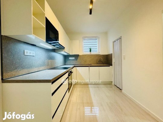 Eladó 55 nm-es lakás Debrecen
