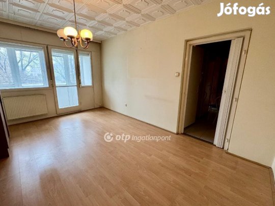 Eladó 55 nm-es lakás Győr