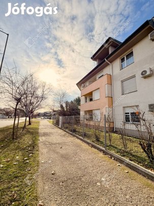 Eladó 55 nm-es lakás Győr