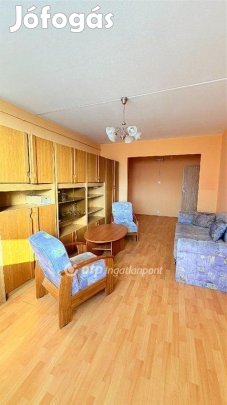 Eladó 55 nm-es lakás Győr