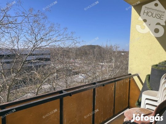 Eladó 55 nm-es lakás Kecskemét