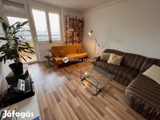 Eladó 55 nm-es lakás Kecskemét
