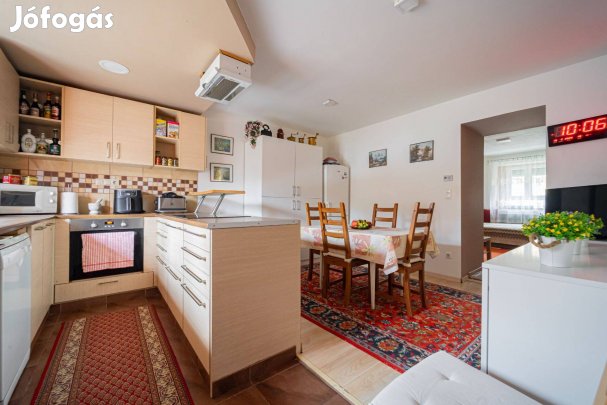 Eladó 55 nm kertes lakás XV MÁV telepen