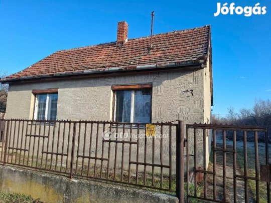 Eladó 56 nm-es ház Biharkeresztes