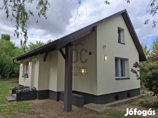 Eladó 56 nm-es ház Cegléd