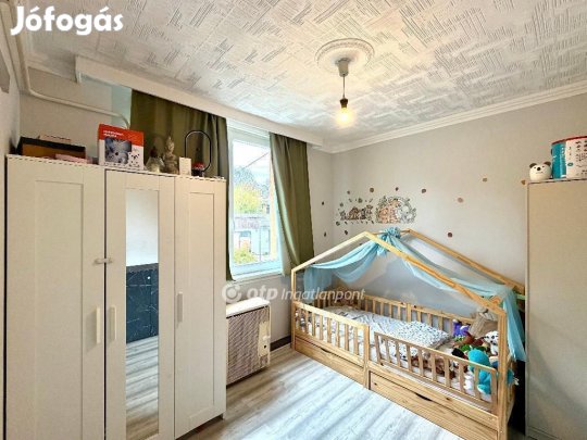Eladó 56 nm-es lakás Kecskemét