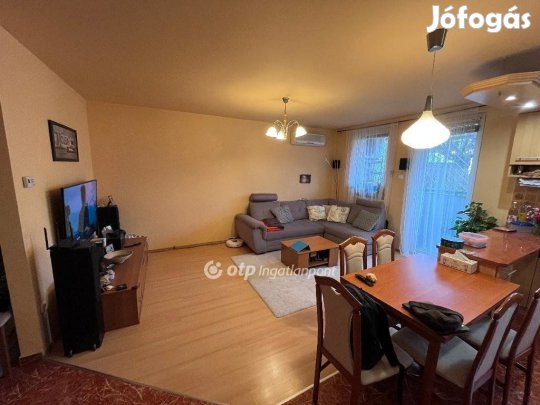 Eladó 56 nm-es lakás Szeged