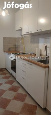 Eladó 56 nm-es lakás Székesfehérvár